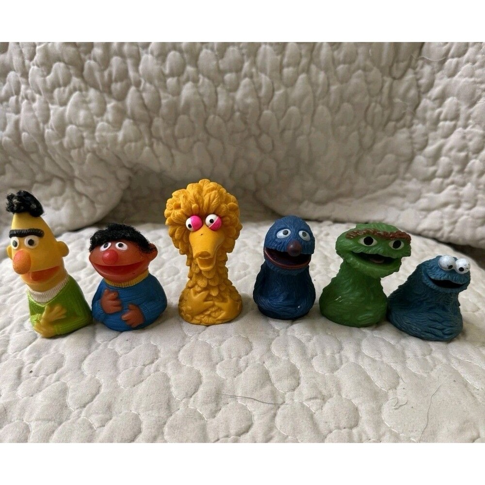 Vintage Sesame Street Muppets Inc Rubber Finger Puppets Lot of 6 Bert Ernie